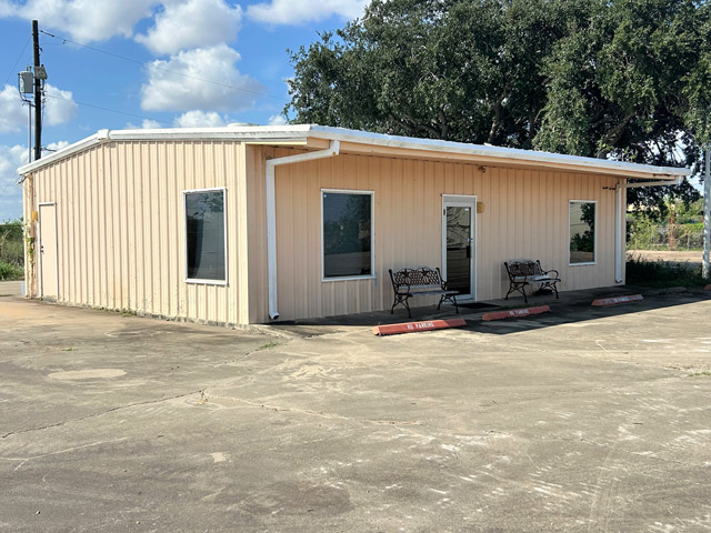 9225 Leopard St, Corpus Christi, TX 78409